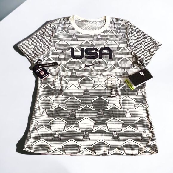 NIKE NEW WITH TAGS TEAM USA WOMENS NIKE TEE STANDARD FIT MEDIUM - Picture 4 of 7